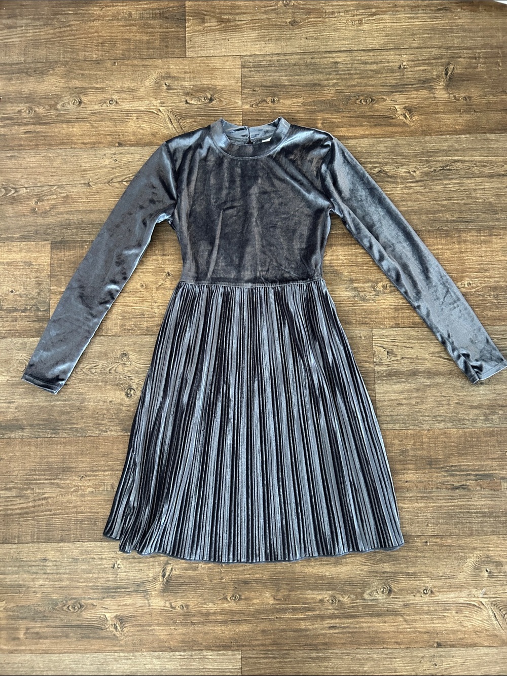 wonder nation Charcoal Velvet Pleated Long-Sleeve Dress